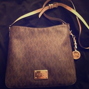 100% Authentic Michael kors crossbody